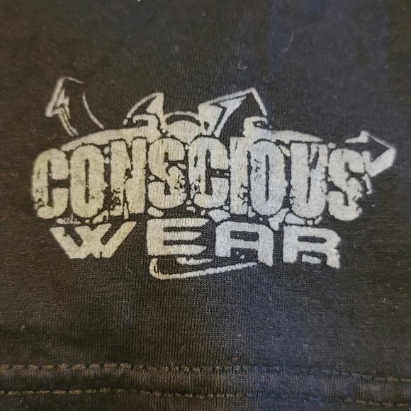 ๐2 for $20!๐ Kenyan Converse Sneaker Graphic T Shirt - Picture 4 of 5